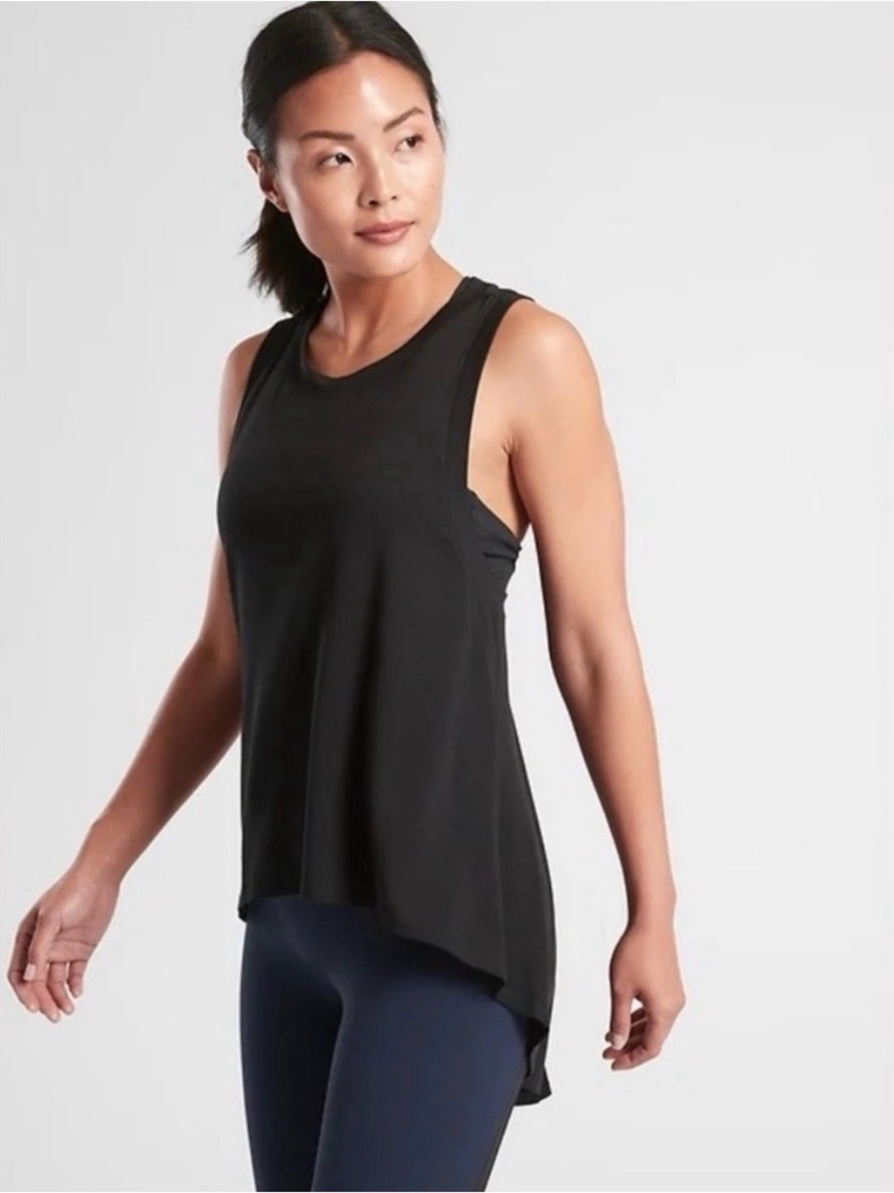 Athleta Essence High Low Tank Medium Black Racerback Relaxed Fit Workout Top